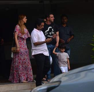 Sohail Khan snapped at Arpita's house for Rakhi Celebration with Family