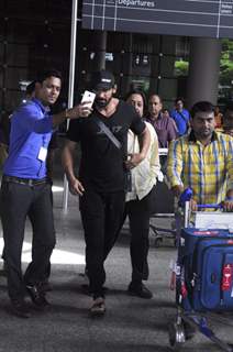 John Abraham Snapped at Airport!