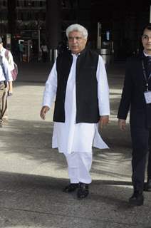 Javed Akhtar Snapped at Airport!
