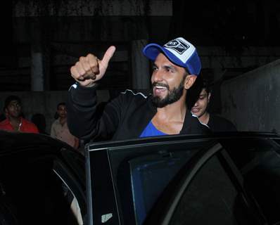 Ranveer Singh Snapped outside Sanjay Leela Bhansali's house!