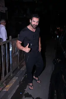 John Abraham snapped in Santacruz