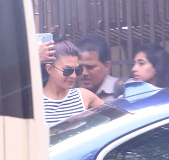 Jacqueline snapped leaving recording studio