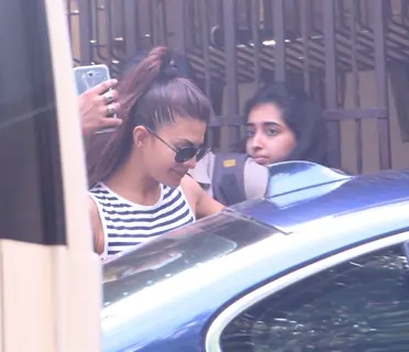 Jacqueline snapped leaving recording studio