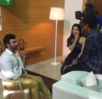 Sunny Leone and Aarya Babbar on the sets of Tera Intezaar