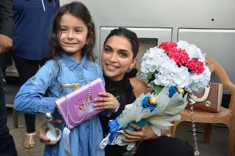 Deepika snapped at Vogue Chat show