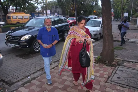 Pankaj Kapoor and Supriya Pathak visit Shahid and Mira