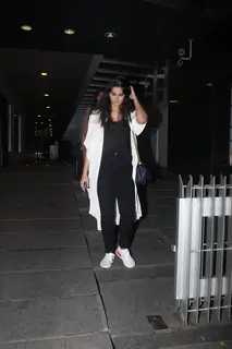 Sonam Kapoor and Rhea Kapoor snapped at Hakassan