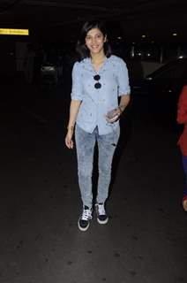 Shruti Haasan Snapped at Airport!