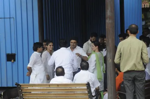Govinda, Sameer Soni and Aarti Singh at Funeral of Krushna Abhishek's Father!