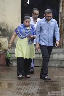 Bharti Singh at Funeral of Krushna Abhishek's Father!