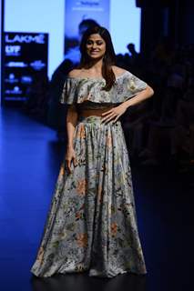 Shamita Shetty at Lakme Fashion Week Day 3