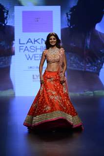 Day 5 - Shilpa Shetty walks the ramp at Lakme Fashion Show 2016