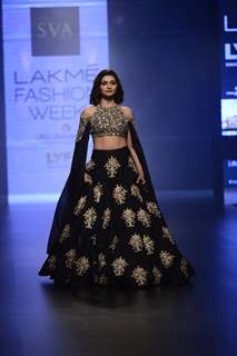 Day 5 - 'The Beautiful' Prachi Desai walks the ramp at Lakme Fashion Show 2016