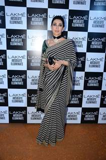 Karisma Kapoor at Grand Finale of Lakme Fashion Show 2016