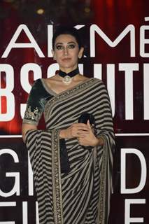 Karisma Kapoor at Grand Finale of Lakme Fashion Show 2016