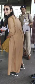 Alia Bhatt snapped at Airport