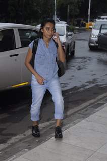 Airport Scenes: Sayani Gupta!