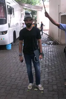 Farhan Akhtar Snapped on the sets of Rock On 2!