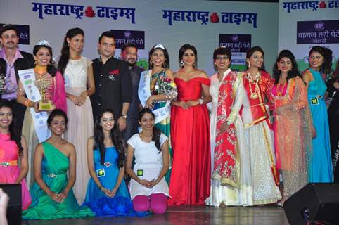 Sonali Kulkarni at Grand Finale of 'Shravan Queen'