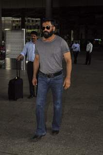 Airport Snaps: Suniel Shetty!