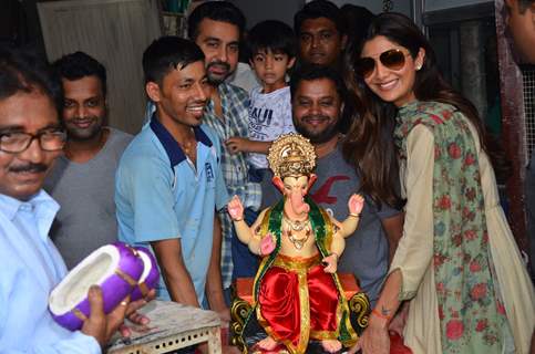 Shilpa Shetty Brings Home 'Ganesha' on Ganesh Chaturthi!