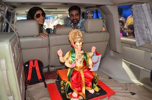 Shilpa Shetty and Raj Kundra Brings Home 'Ganesha' on Ganesh Chaturthi!