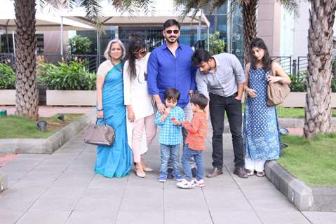 Vivek Oberoi's Family Lunch on his Birthday