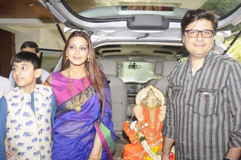 Goldie Behl and Sonali Bendre's Ganpati Visarjan