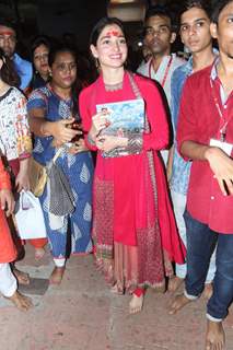 Tamannaah Bhatia visits Lalbaug Cha Raja