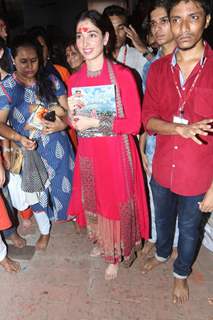 Tamannaah Bhatia visits Lalbaug Cha Raja