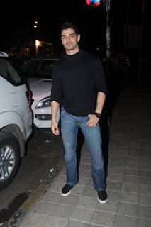 Sooraj Pancholi snapped with his family for dinner in Bandra