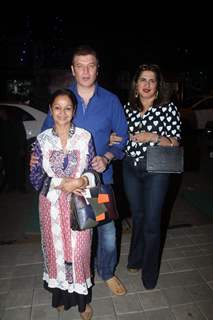 Aditya Pancholi and Zarina Wahab snapped for dinner in Bandra