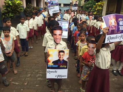 Akshay Kumar's fans celebrate his Birthday