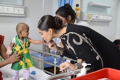 Sonam at Tata Memorial Hospital for Cuddles Foundation