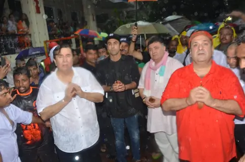 Ranbir, Rishi, Randhir and Rajiv Kapoor at R.K Studio Ganesh Visarjan