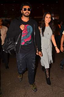 Airport Scenes: Shraddha Kapoor and Arjun Kapoor!