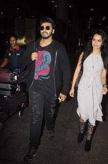 Airport Scenes: Shraddha Kapoor and Arjun Kapoor!