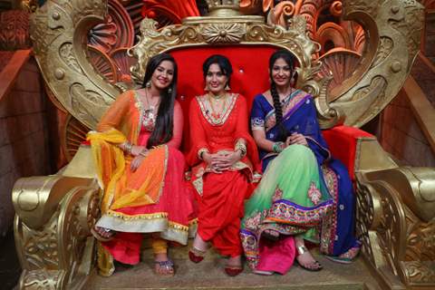 Kamya Punjabi, Meera Deosthale and Vidhi Pandya visits on set of Comedy Nights Bachao