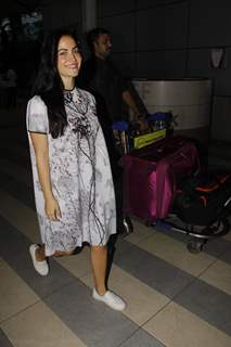 Airport Stories: Elli Avram!