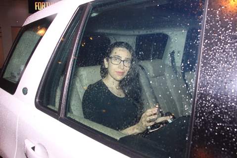 Karisma Kapoor snapped at Kareena's house