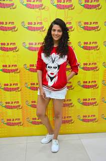 Saiyami Kher Promotes 'Mirzya' at radio mirchi