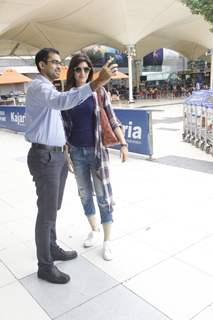 Kriti Sanon Snapped at Airport!