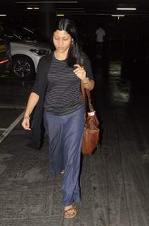 Konkona Sen Sharma snapped at airport!