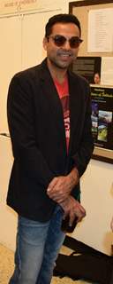 Abhay Deol at Manjual Chaturvedi's Art Exhibition