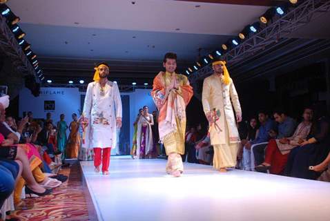 Vivek Mishra walks for Bhubaneswar Style Week -2016