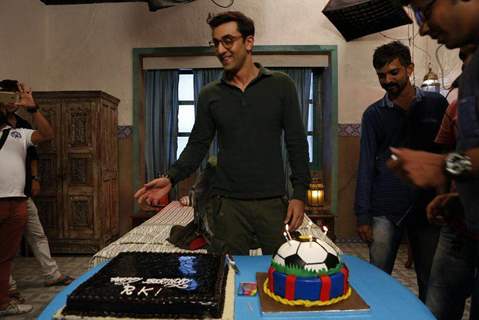 Ranbir Kapoor celebrates his birthday on the sets of Jagaa Jasoos