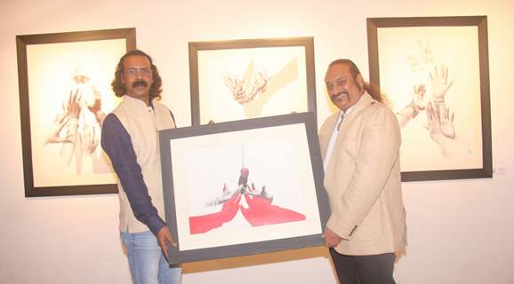 Lesle Lewis at Digital Era art show at Artist Centre, Kala Ghoda