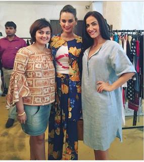 Evelyn Sharma with Elli Avram