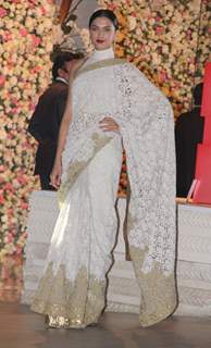 Mukesh Ambani hosts Isheta Salgaocar's pre-wedding bash!