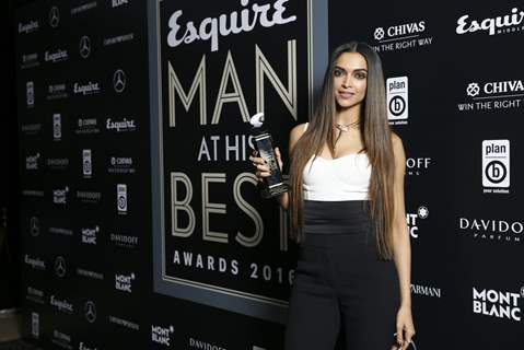 Ranveer and Deepika at Esquire - MAN AT HIS BEST AWARDS 2016